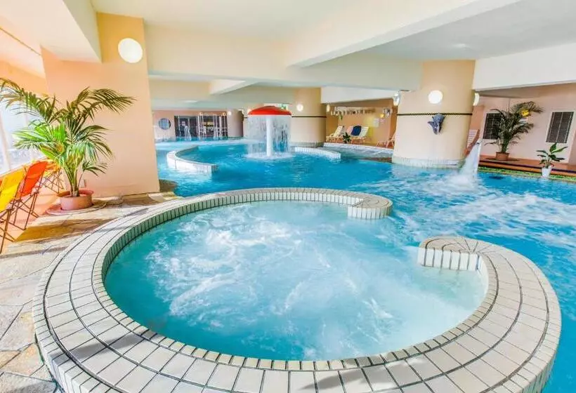 בית מלון כפרי Maholova Minds Miura