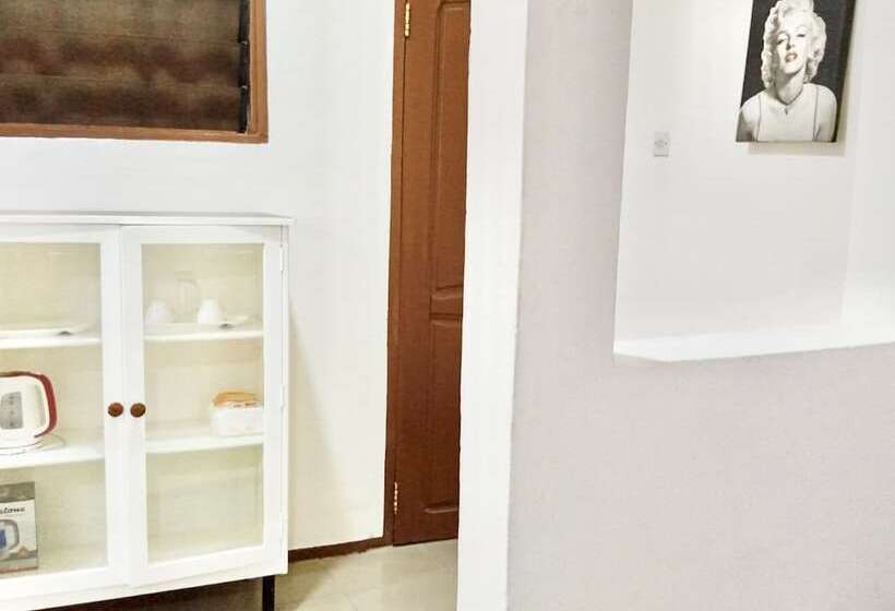 Marrets International Hotel Express