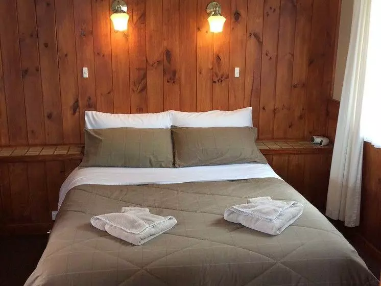 Отель Mole Creek Cabins