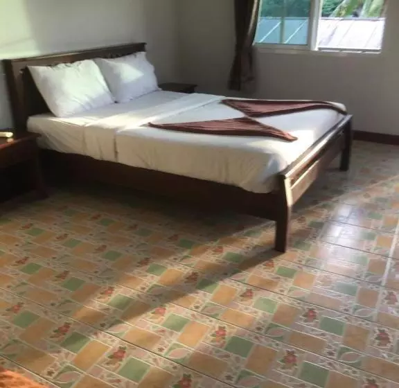 Hotel Phi Phi Sand Sea House