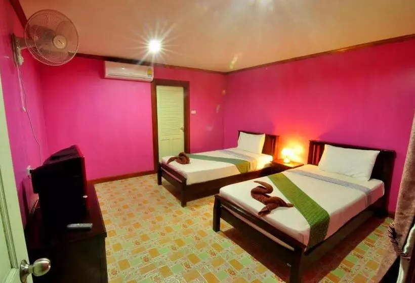 Hotel Phi Phi Sand Sea House