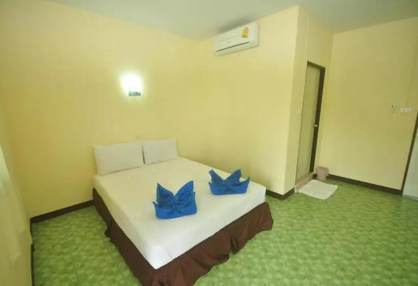 Hotel Phi Phi Sand Sea House