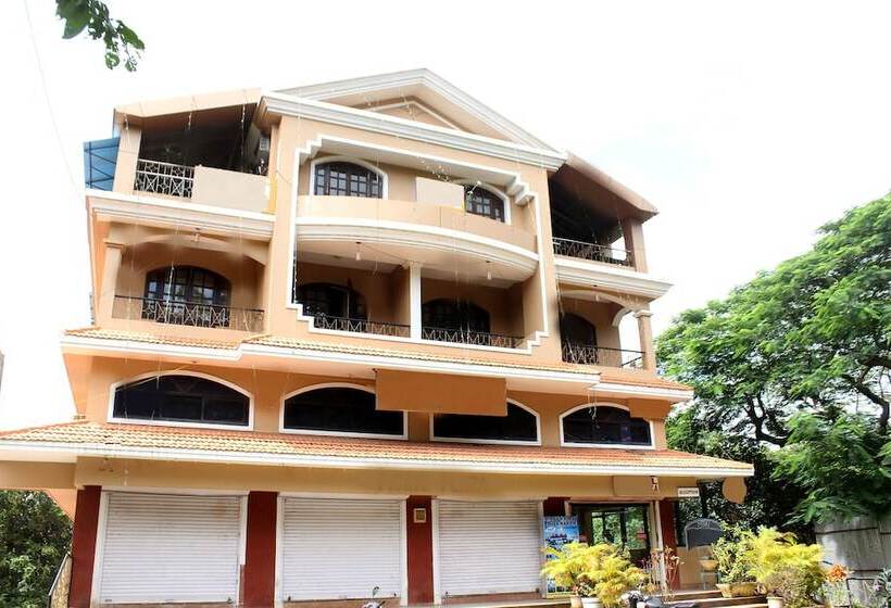 Hotelli Picnic Plaza By Wb S Goa