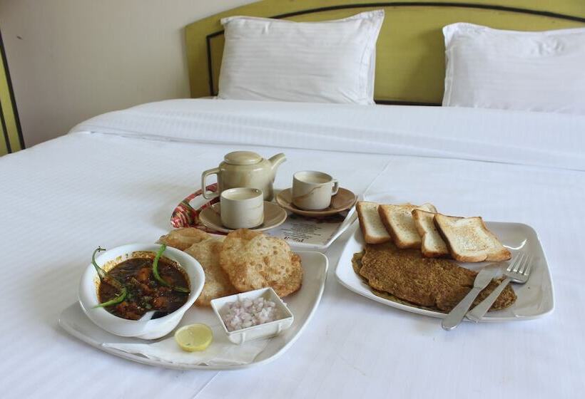 Hotelli Picnic Plaza By Wb S Goa