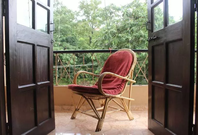 בית מלון כפרי Picnic Plaza By Wb S Goa