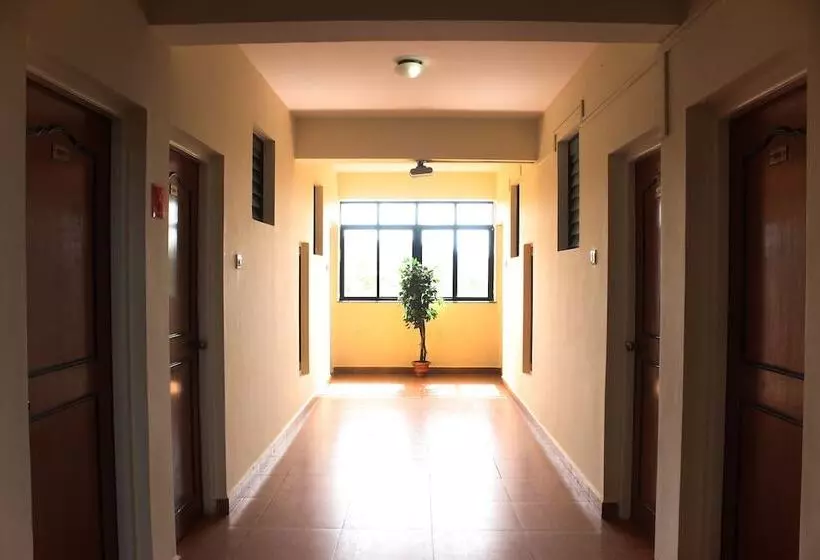 בית מלון כפרי Picnic Plaza By Wb S Goa