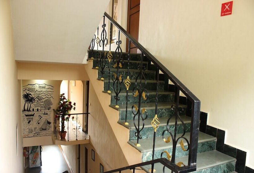 Hotelli Picnic Plaza By Wb S Goa