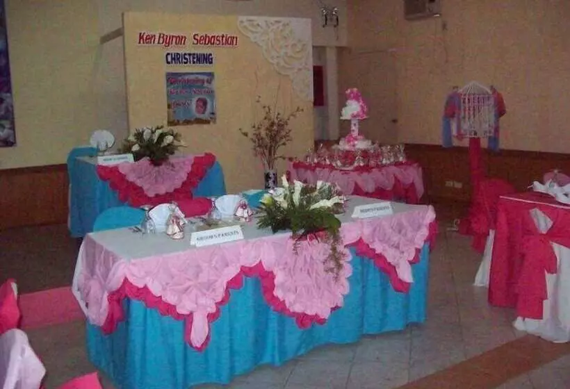 Hotel Plaza Maria Luisa Suites Inn