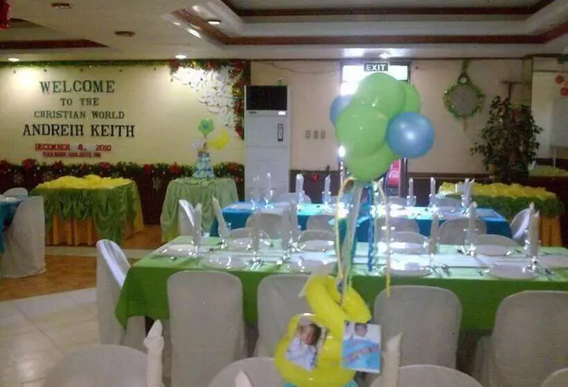 Hotel Plaza Maria Luisa Suites Inn