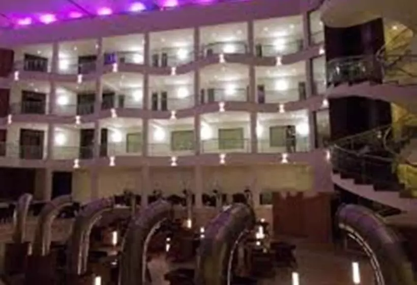 호텔 Regenta Central Harimangla