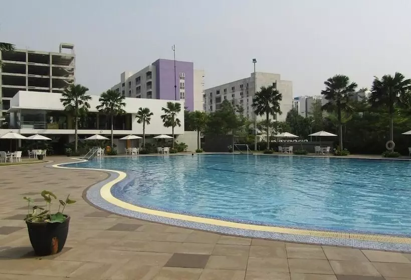 هتل Swift Inn Aeropolis Airport