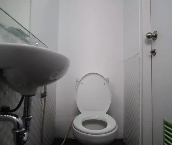 هتل Swift Inn Aeropolis Airport