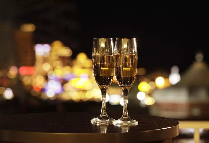 호텔 Terrace Garden Mihama Resort