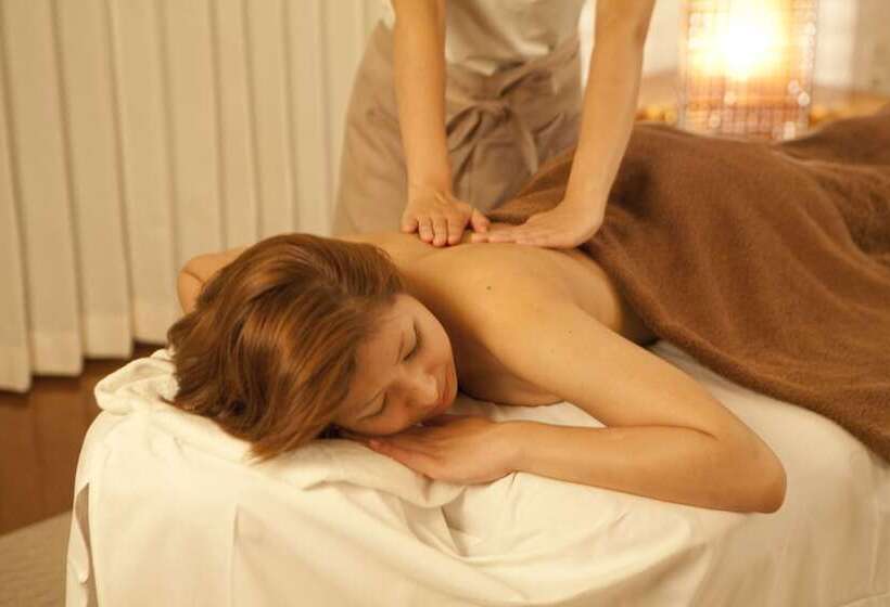 בית מלון כפרי Terrace Garden Mihama Resort