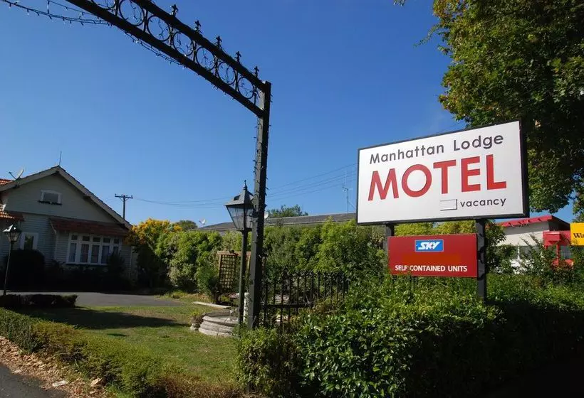 Manhattan Lodge Motel