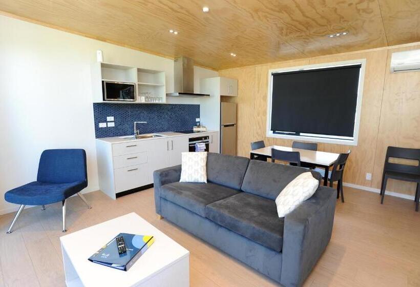 מוטל Waikanae Beach Ocean View Apartments