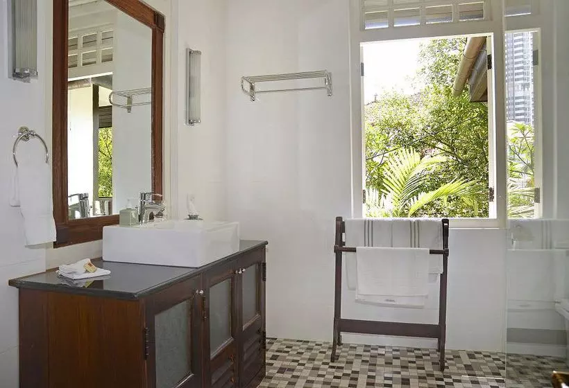 Пансион Clove Hall