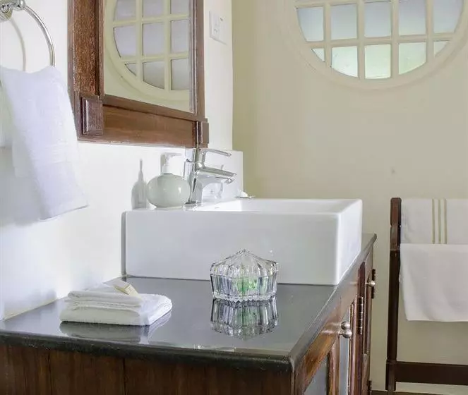 Пансион Clove Hall