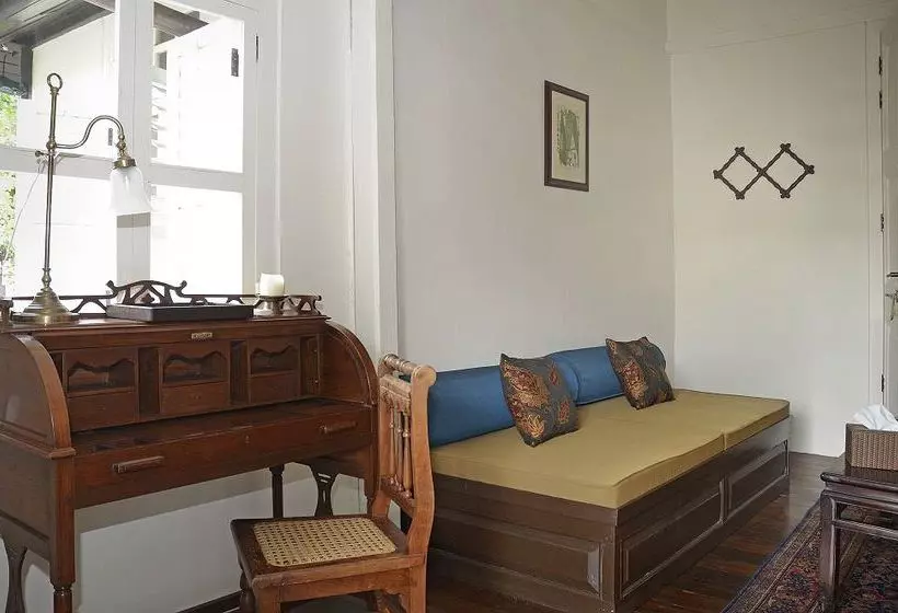 Пансион Clove Hall