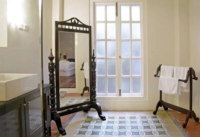 Пансион Clove Hall