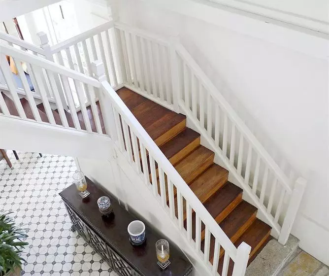 Пансион Clove Hall