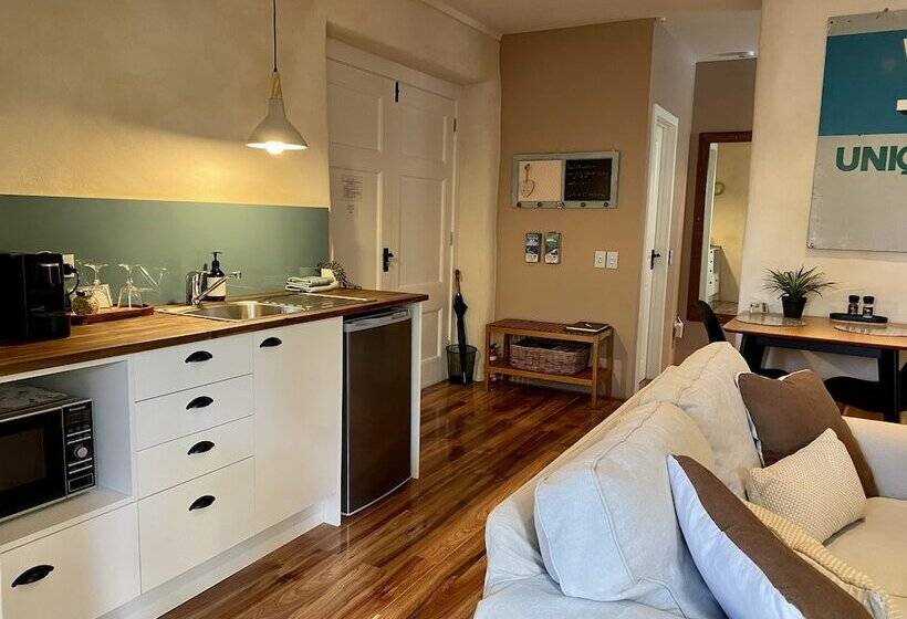 بنسيون Woodstock Suite