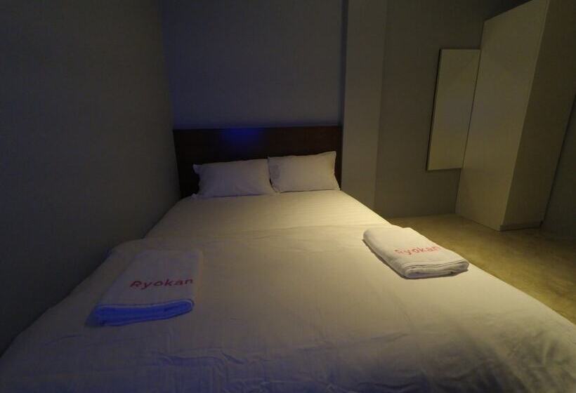 Ryokan Muntri Boutique Hostel