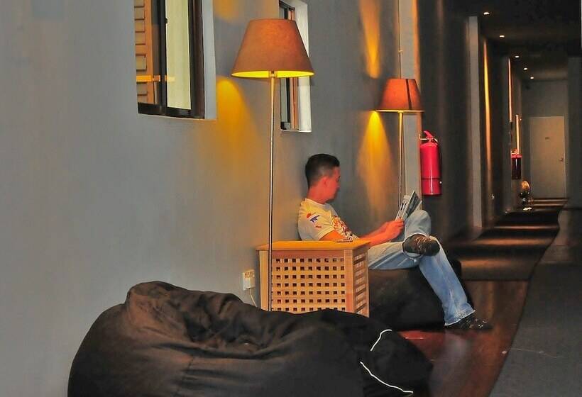 Ryokan Muntri Boutique Hostel