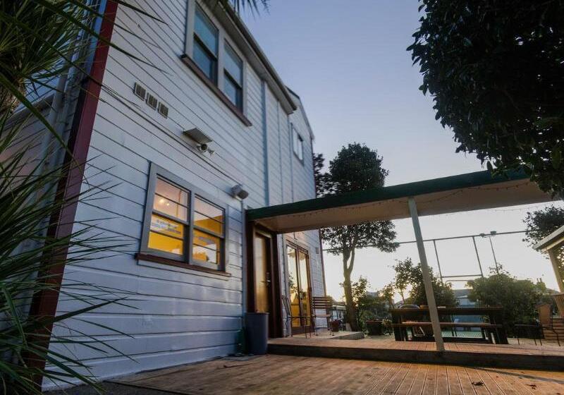 The Dwellington Hostel