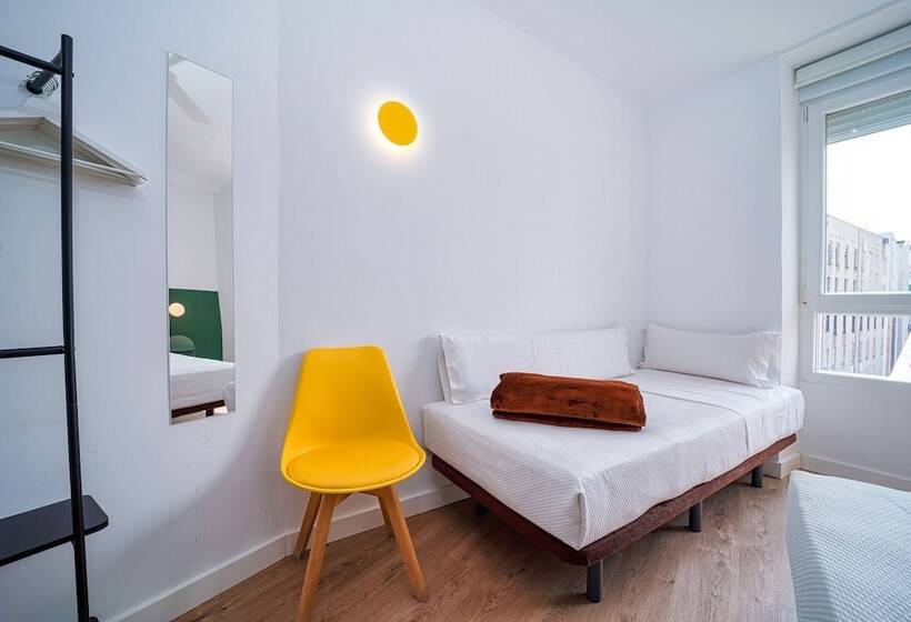 مسافرخانه Angelitomad