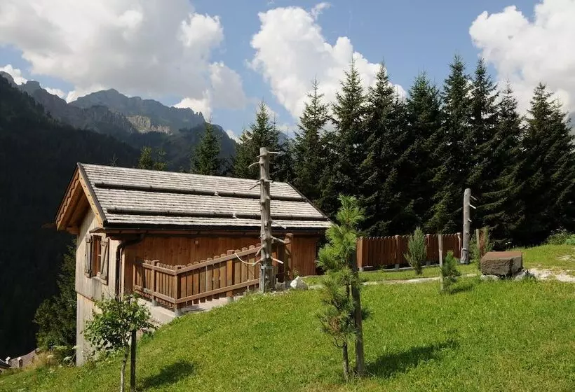 簡易ホテル Design Chalet Zirm   Check In At Olympia