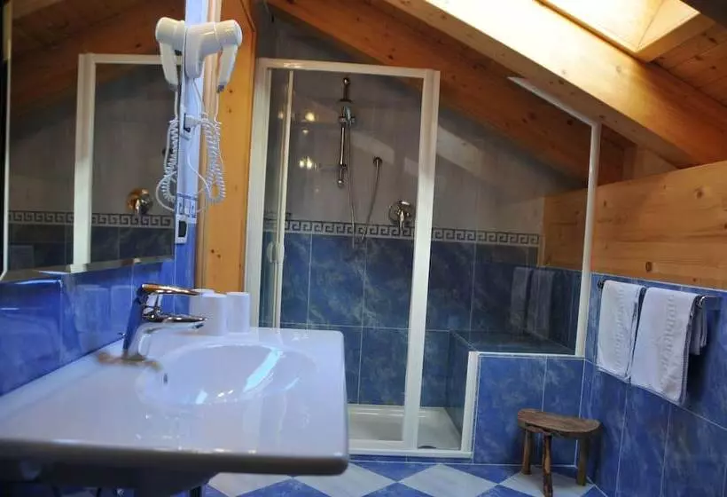 簡易ホテル Design Chalet Zirm   Check In At Olympia