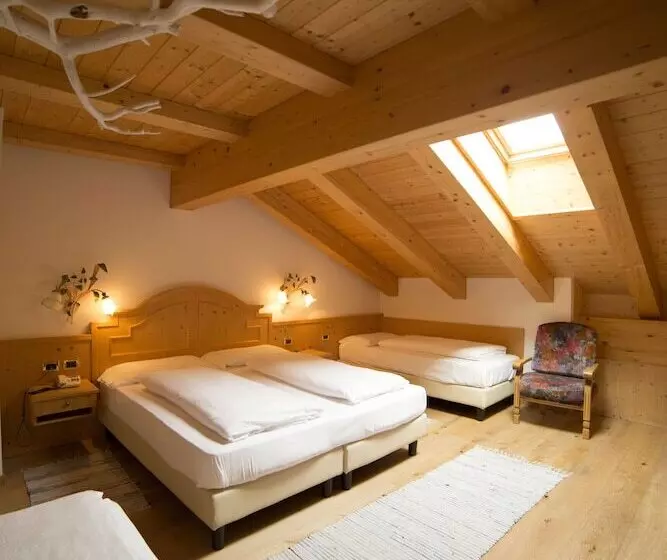 簡易ホテル Design Chalet Zirm   Check In At Olympia