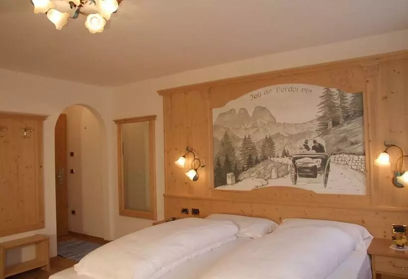 簡易ホテル Design Chalet Zirm   Check In At Olympia