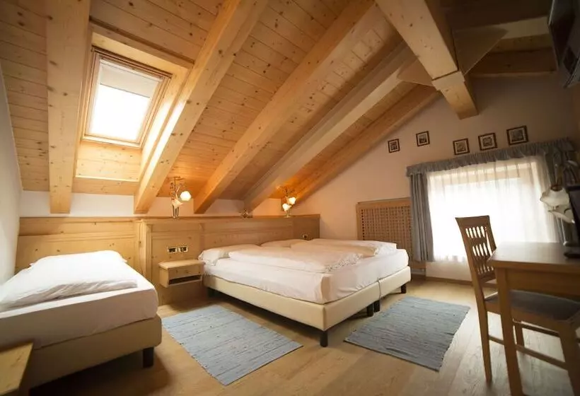 簡易ホテル Design Chalet Zirm   Check In At Olympia