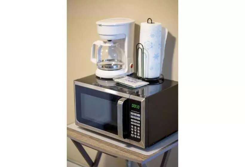 مسافرخانه Gorgeous Guesthouse Near Amazing Downtown