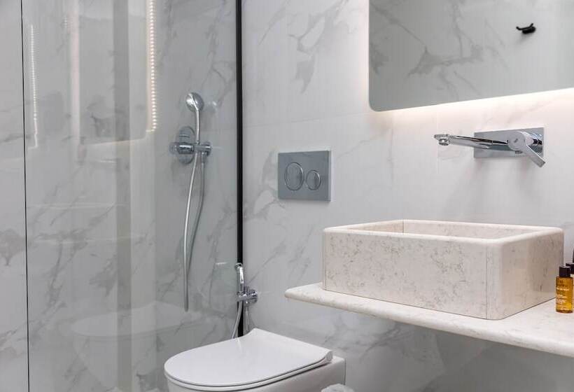 בית מלון כפרי Alenor City