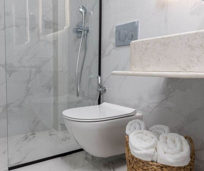 בית מלון כפרי Alenor City