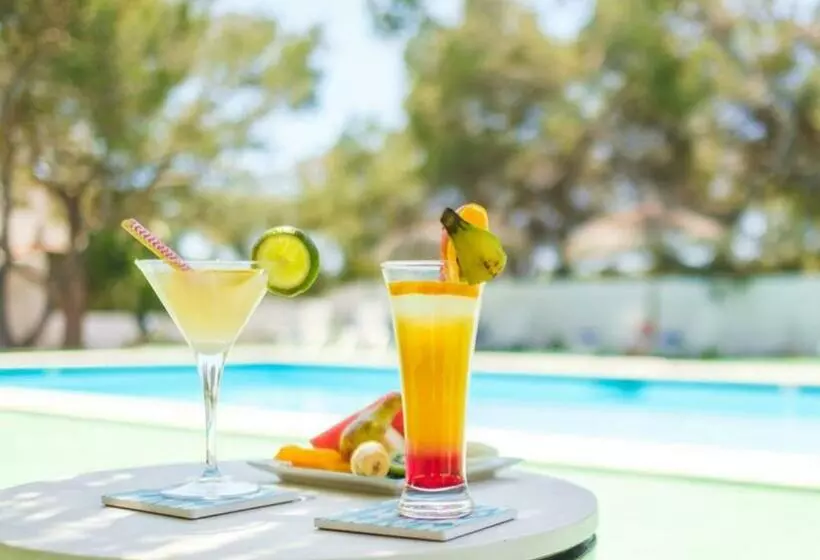 Hotelli Baluma Porto Petro