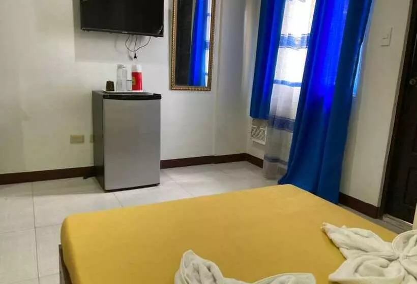 ホテル Carisil Bldg By Oyo Rooms