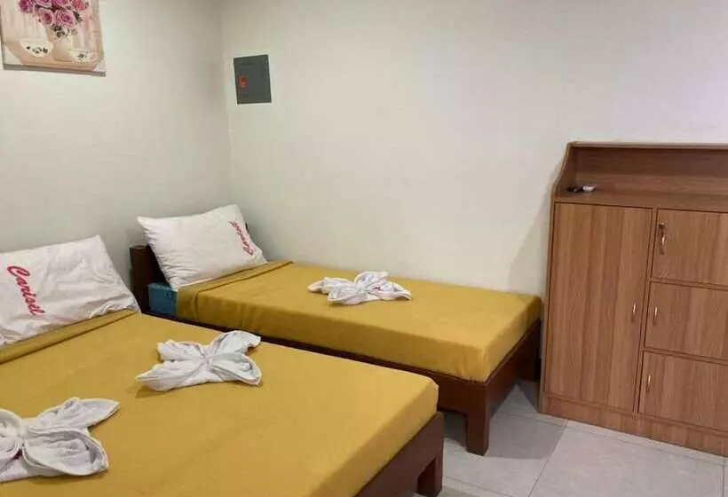 ホテル Carisil Bldg By Oyo Rooms