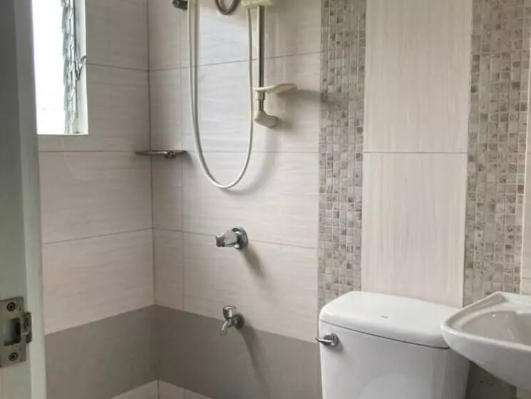 ホテル Carisil Bldg By Oyo Rooms