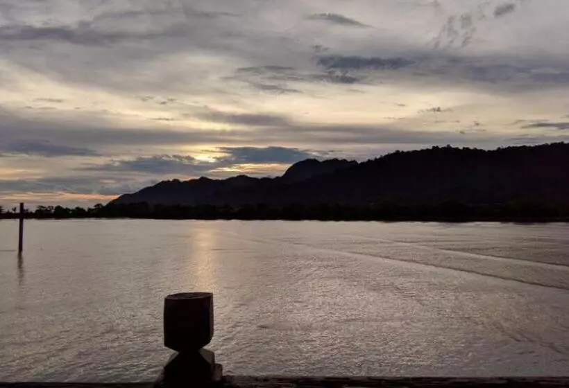 هتل De Water Chalet Langkawi Lagoon