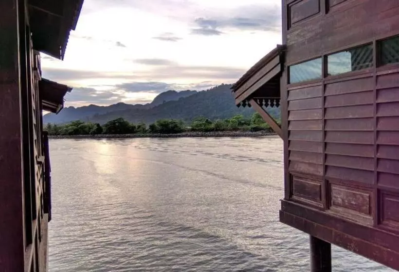 هتل De Water Chalet Langkawi Lagoon