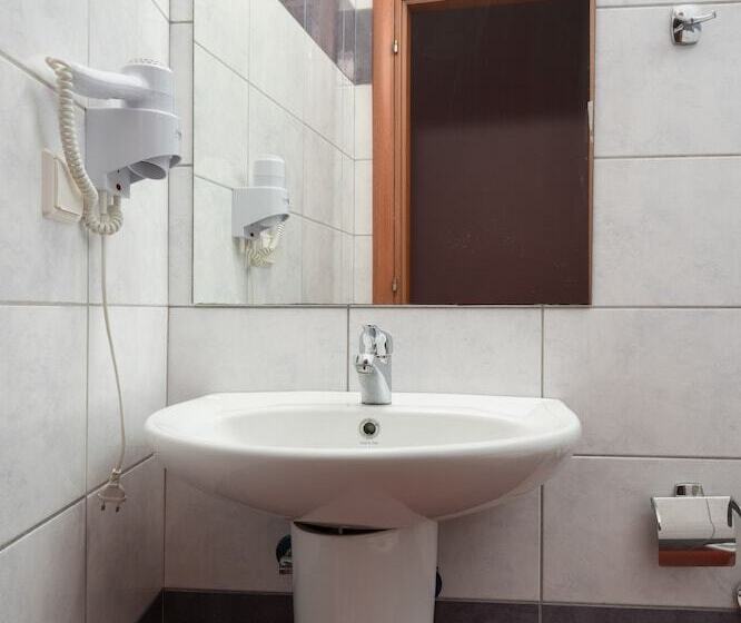 בית מלון כפרי Atrium