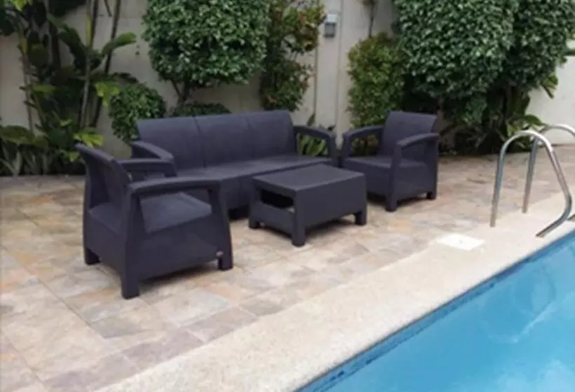 Hotelli Palm Seaside Inn And Beach Resort