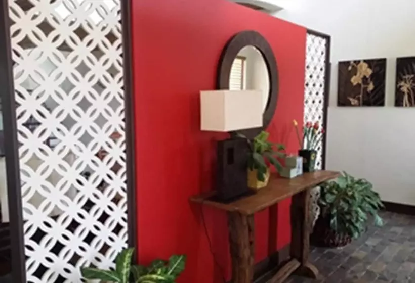 Hotelli Palm Seaside Inn And Beach Resort