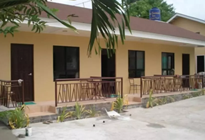 Hotelli Palm Seaside Inn And Beach Resort