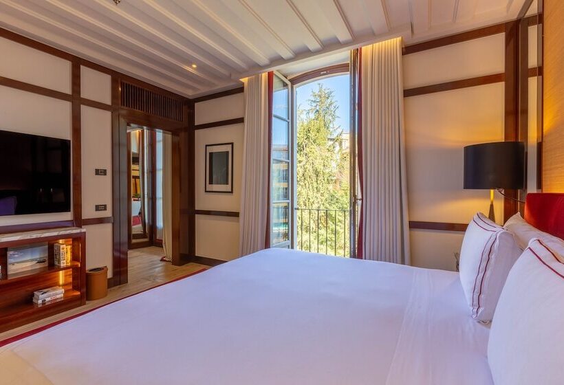 هتل Portrait Milano  Lungarno Collection