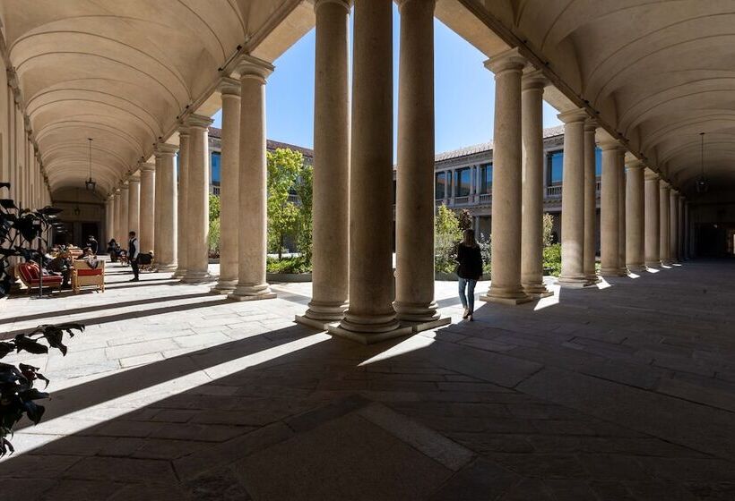 هتل Portrait Milano  Lungarno Collection